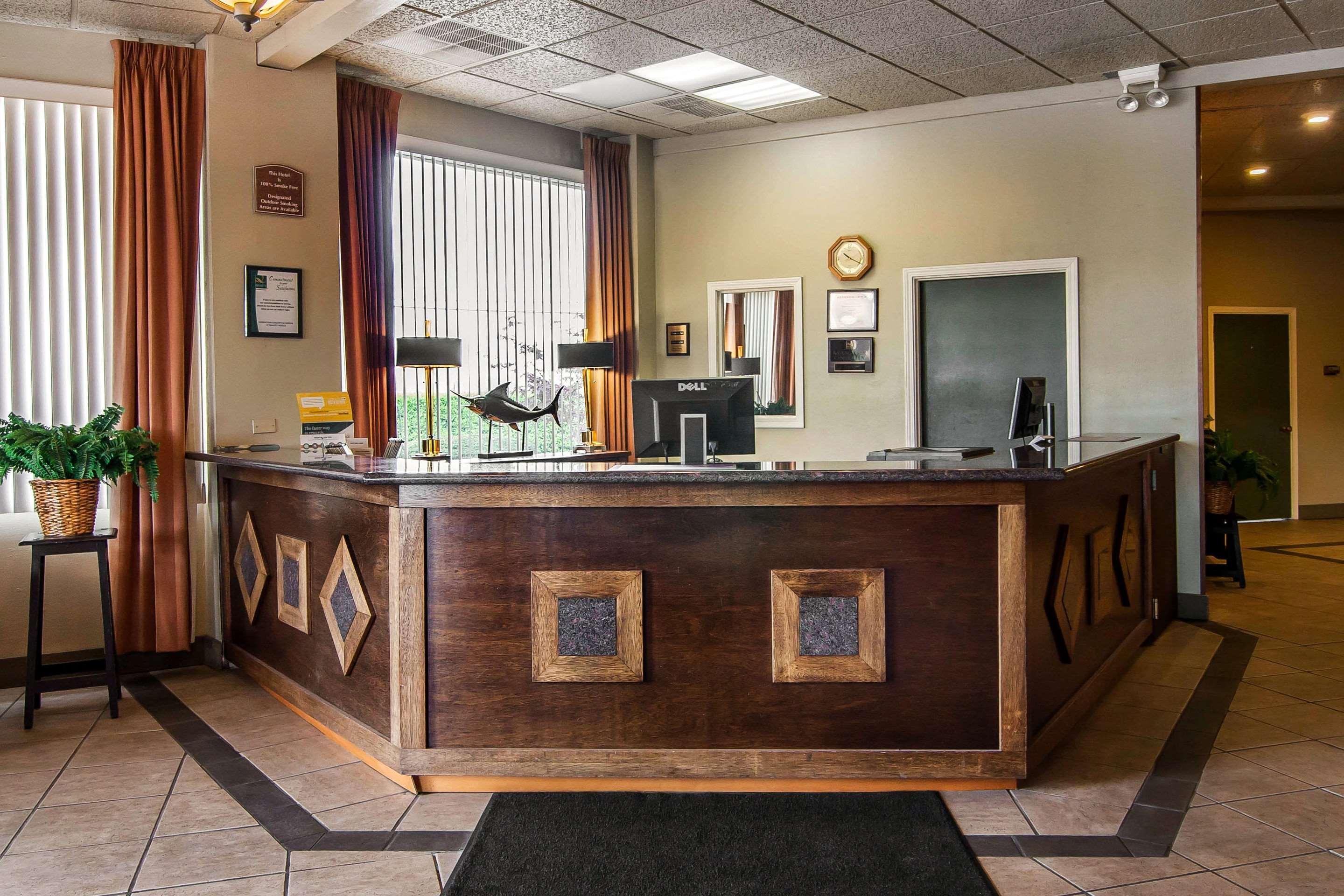 Quality Inn & Suites At Coos Bay North Bend Exterior photo